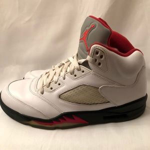 Jordan 5 (fire red)